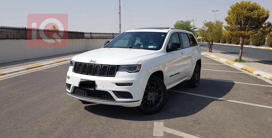 جیپ گراند شیرۆکی